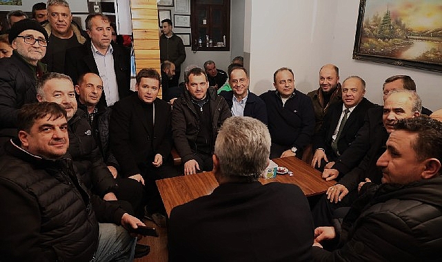 Osmangazi’de Sahur coşkusu: Başkan Erkan Aydın Abdal Meydanı’nda vatandaşlarla buluştu