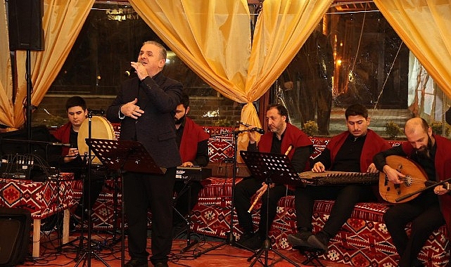 Ramazan Akşamlarının Kent Meydanı Büyüsü: Otantik Çadır, İlahiler ve İkramlar