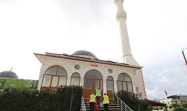Ramazan Ayında Cami Temizliklerinde Artan Yoğunluk ve Özen: Ekipler Gönülle Çalışıyor