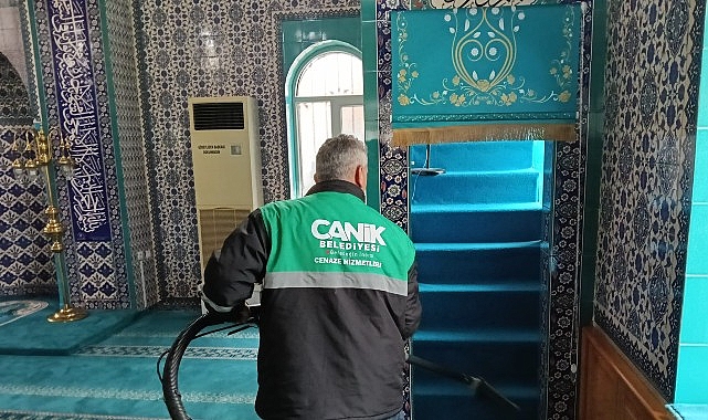 Ramazan Öncesi Camilerde Temizlikte Huzurlu Bir Ortam İçin Ekipler Birlikte Çalıştı