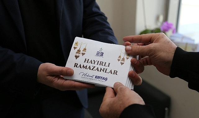 Ramazanda Dayanışmanın Nabzı: Edremit Belediyesi Alışveriş Kartları Mahallelerde Hayata Geçiyor