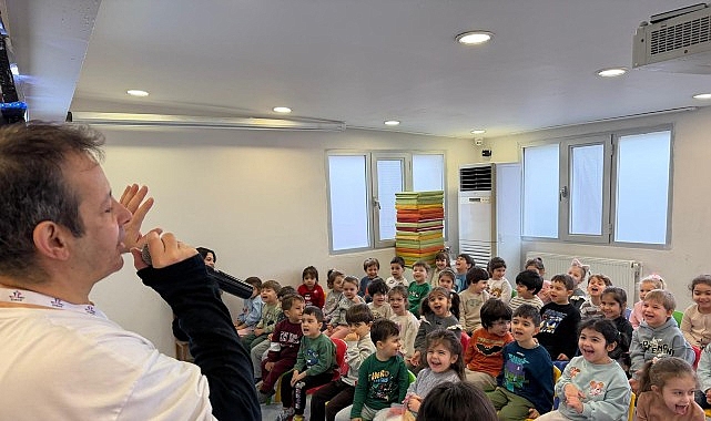 Rengini Arayan Portakal Kukla Gösterisiyle Çocuklar Renklerle Büyüleniyor