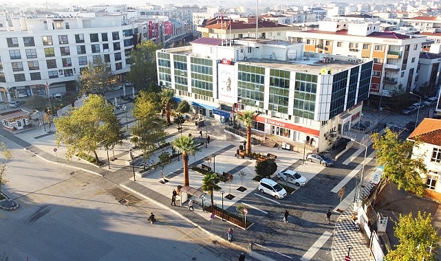 Sakız Ağaçlarıyla Doğaya Katkı: Özenle Planlanan Park Projesi Tanıtım Toplantısı