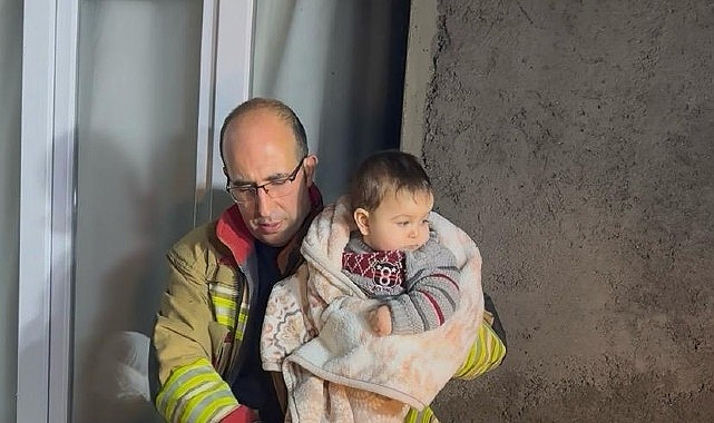 Sel Baskınında 11 Kişilik Aileyi Güvenliğe Taşıyan İtfaiye Ekipleri: Anbean Müdahale