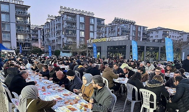 Aydın’da İftar Sofraları: Dayanışma ve Bereketle Dolu Ramazan Şenliği
