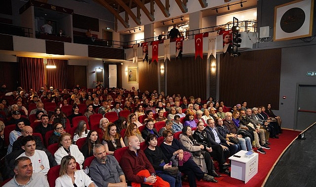 Ayvalık Kadın Oyunları Festivali 6. Yılda; Sahnedeki Güçlü Kadın Hikayeleri ve Uluslararası İlgi