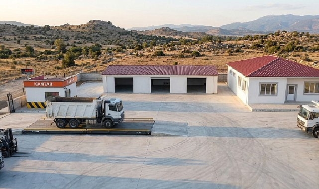 Ayvalık’ta Çevre Bilincini Güçlendirecek 1. Sınıf Atık Getirme Merkezi İçin İnşa Çalışmaları Başladı