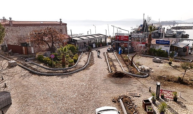 Ayvalık’ta Eski Yol Giriş ve Ali Çetinkaya Meydanı Yenileme Çalışmaları