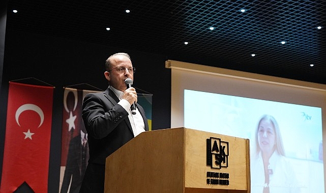 Belediye İftarında Sağlık Çalışanlarına Dayanışma Mesajı: Birlikte Oruç Açtılar