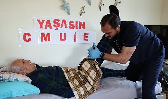 Çeşme’de Yaşlı ve Özel Gereksinimli Vatandaşlar İçin Bayrama Özel Ev Temizliği ve Kişisel Bakım Desteği