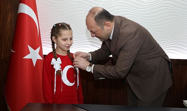 Geyve’den İstiklal Marşı’nda Büyük Başarı: Ecem Hifa Sert’in Gurur Dolu Başarısı