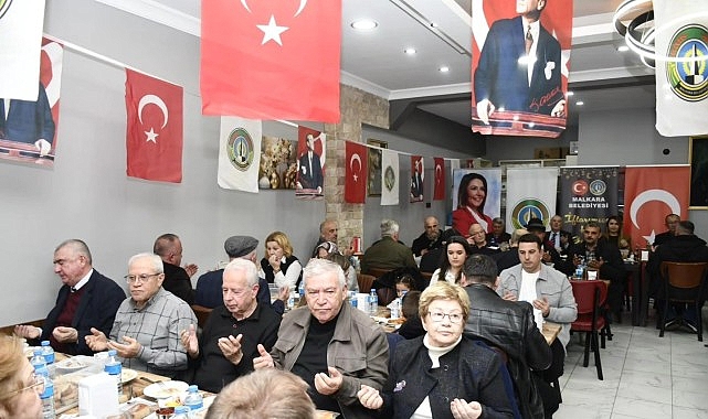 İftar Sofrasında Geçmiş Dönem Malkara Liderleri ve Meclis Üyeleri Aynı Sofrada