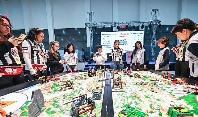 İzmir’de FIRST LEGO League Challenge 22. Ulusal Turnuvası: UNEARTHED Temasıyla Bilim Kahramanları Buluşması