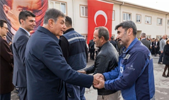 İZSU ve İzmir Büyükşehir Belediyesi Ekibiyle Bayram Coşkusu: Hizmetin Sözcüsü Olmak