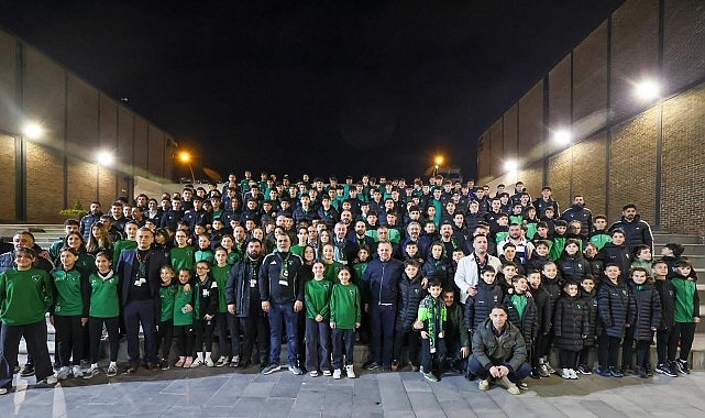 Kocaelispor İçin Güçlü Destek: Tahir Büyükakın’dan Net Mesajlar ve Yeni Tesis Vurgusu