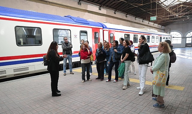 Konak Tarih Gezileri: Üç Rota ile İzmir’in Tarih Dokusunu Keşfedin