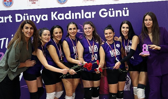 Maltepe’de 8 Mart Dünya Kadınlar Günü Voleybol Turnuvası: Kadın Dayanışması Sahada