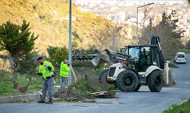 Narlıdere’de Bahar Temizliği: Sokaklar, Yeşil Alanlar ve İbadethaneler İçin Geniş Kapsamlı Çalışmalar