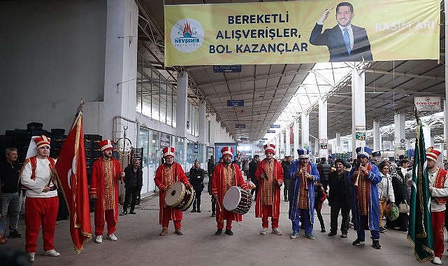 Nevşehir Pazaryerinde Mehter Coşkusu: Ramazan Ayında Farkındalık ve Bayram Hazırlıkları