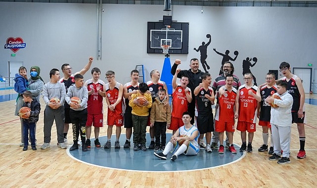 Saray’da Özel Sporcularla Moral Dolu Gün: Başkan Taşyasan Antrenmandan Sonra İftarda Buluştu