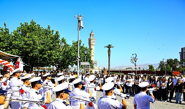 19 Mayıs ve Bağımsızlık Ruhu: İzmir Meslek Lisesi Sergi Açılışı