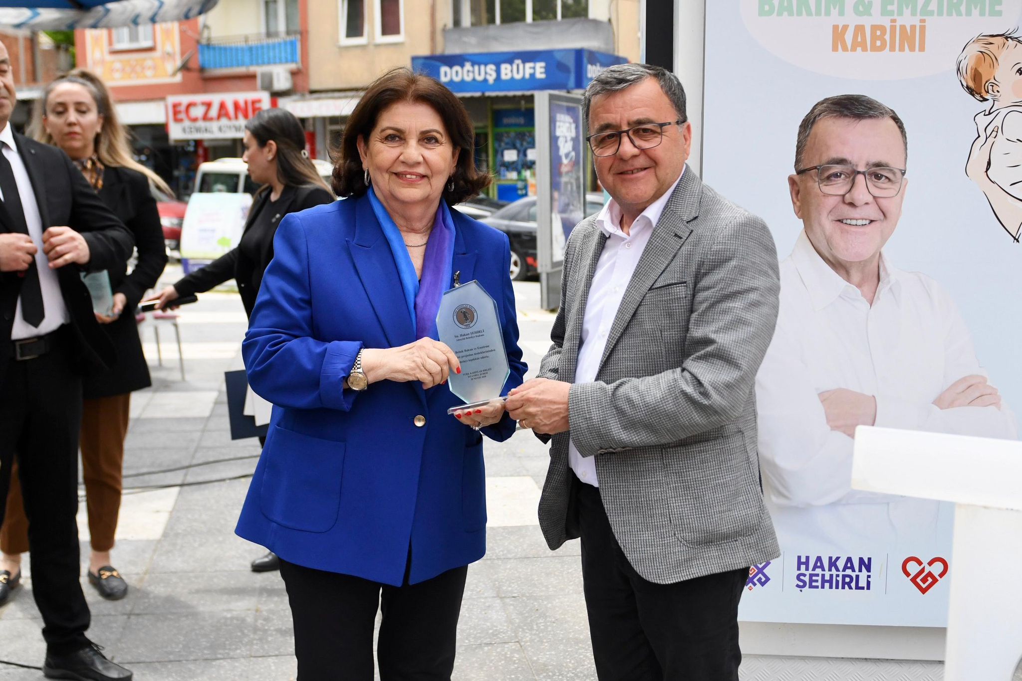 ANNELERİN HAYATINI KOLAYLAŞTIRACAK HİZMET ALTIEYLÜL’DE AÇILDI