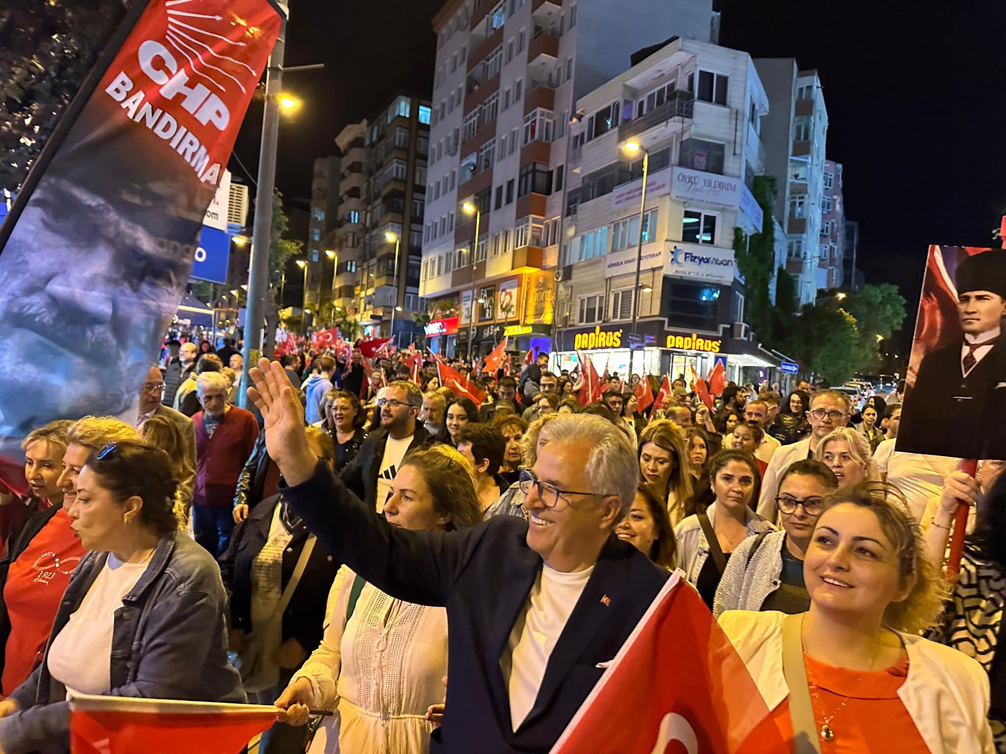 BANDIRMA’DA 19 MAYIS COŞKUSU MEYDANLARA SIĞMADI