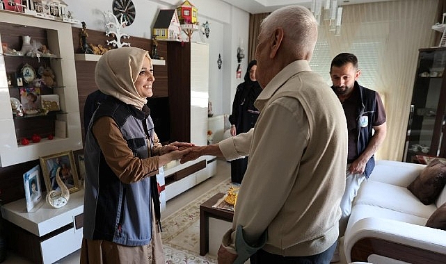 Alo Evlat Sağlık Kulübü Bayram Ziyaretlerinde Yüzleri Güldürdü