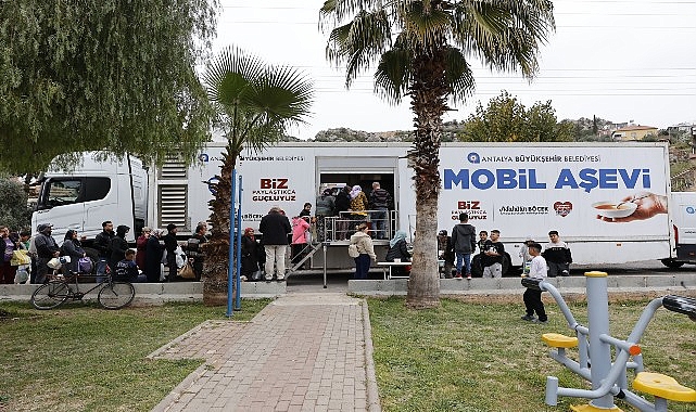 Antalya Ramazan Etkinlikleri: Geleneksel Programlar ve Toplumsal Dayanışma