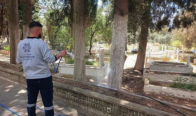 Aydın Büyükşehir’den Mezarlık Temizlik ve Bakım Seferberliği Bayram Öncesi Hızlandı
