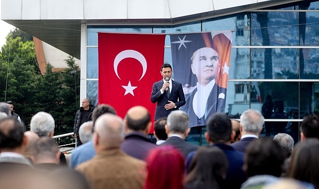 Bayraklı Belediye Başkanı Önal: Dayanışma ve Ekip Ruhuyle Geleceğe Yürüyoruz