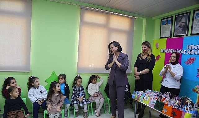 Bayram Sevinci ve Dayanışma: Karabağlar’da Çalışanlarla Dolu Dolu Bayramlaşma