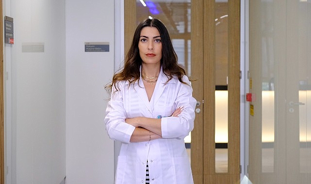 Beden Algısı ve Yeme Bozuklukları: Mükemmeliyetçilik ve Sosyal Medya Etkileri Üzerine Psikolojik Bir Bakış