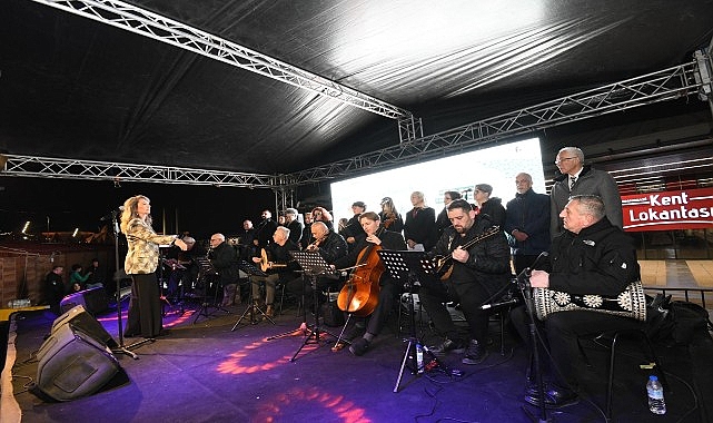Çanakkale Zaferi’nin 111. Yılında Nağmelerle Destanlaşan Çanakkale Dinleti Osmangazi Meydanı’nda