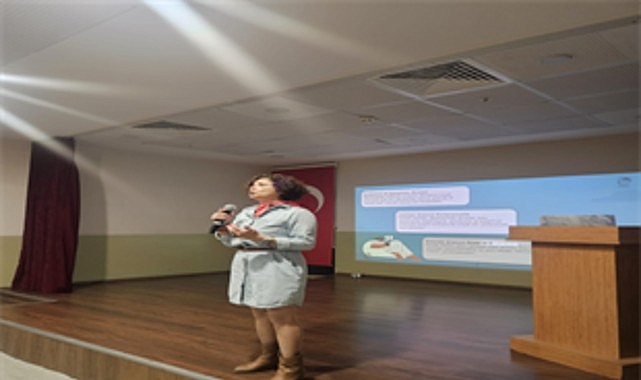 Dijital Haklar ve Şiddete Karşı Genç İzmir: Lise Öğrencileri İçin Etkili Eğitim Programı