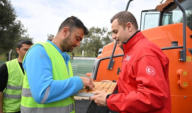 Başkan Ahmet Akın’dan Gömeç Çıkartması: “İhmal Edilen Yollar Modernleşiyor”