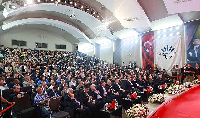 Karabağlar’da Dönüşüm Hikâyesi: İnsan Odaklı Yerinde Dönüşüm Modeli