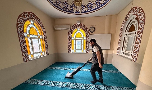 Kartepe’de İbadethanelerde Bayram İçin Hızlı ve Titiz Temizlik Seferberliği