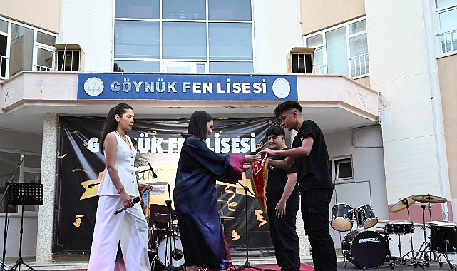 Kemer’de Eğitimde Yeni Dönem: Göynük Fen Lisesi ve Ünal Aysal Anadolu Lisesi Mezuniyet Töreni