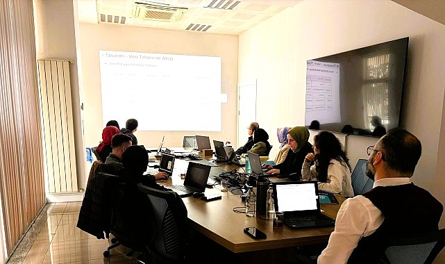 Kurum İçi Eğitimlerle Hizmet Kalitesini Yükselten Bilgi İşlem Dairesi