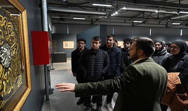 Mukaddes Emanetler ve Ramazaniyyeler Sergisi: 23 Bin Ziyaretçiyle Ramazan’a Manevi Dokunuş