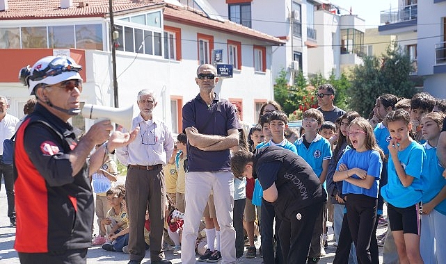 Seferihisar’da Tsunami ve Deprem Farkındalığı İçin Okullarda Tatbikat ve Şehir Sertifikası