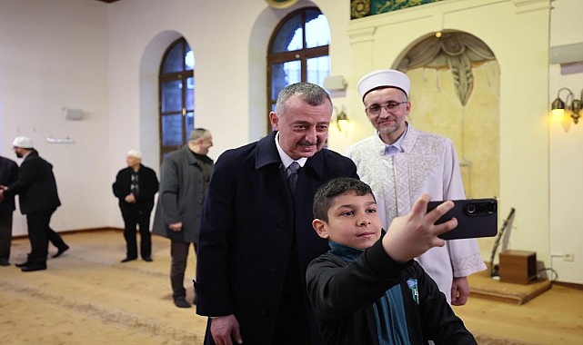 Tahir Büyükakın: Gerçek Bayramlar İçin Birlik ve Dayanışma Çağrısı