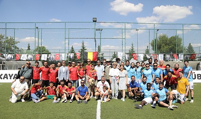 Ankara’da Büyükelçilikler Arası Mini Dünya Kupası Şampiyonu Belçika