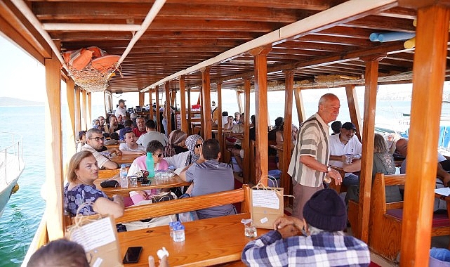 Ayvalık’ta Özel Çocuklardan Babalar Günü İçin Anlamlı Sürpriz ve Deniz Turu