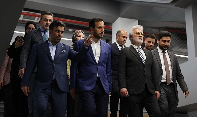 Bağcılar’da Alev Alatlı Şehir Kütüphanesi ve Tiyatro Binası Projesi Incelendi