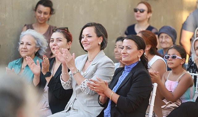 İleri Yaş Akademileriyle İnsan Odaklı Belediyecilikte İlk Mezuniyet Tüzüğü