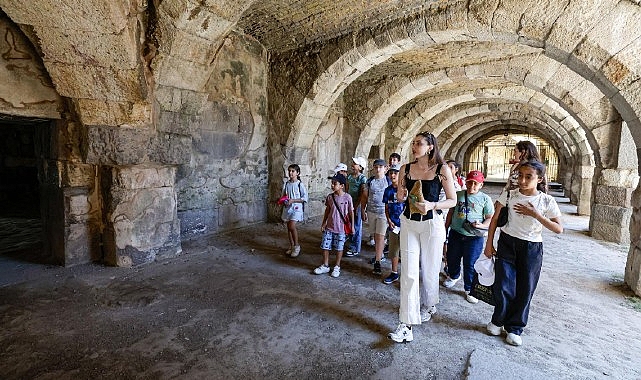 İzmir’de Çocuk Dostu Kent İçin Kültürel Mirası Yaşatan Atölyeler