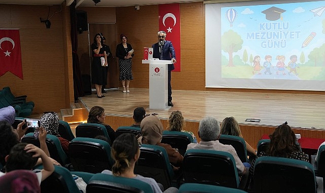 Minik Yıldızlar Sahneye Taştı: Keçiören’de Yıl Sonu Gösterisi Coşkusu