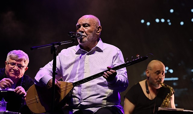 Nilüfer Caz Festivali’nde Musa Eroğlu ve Yediveren Orkestrası Balat’ta Büyüledi